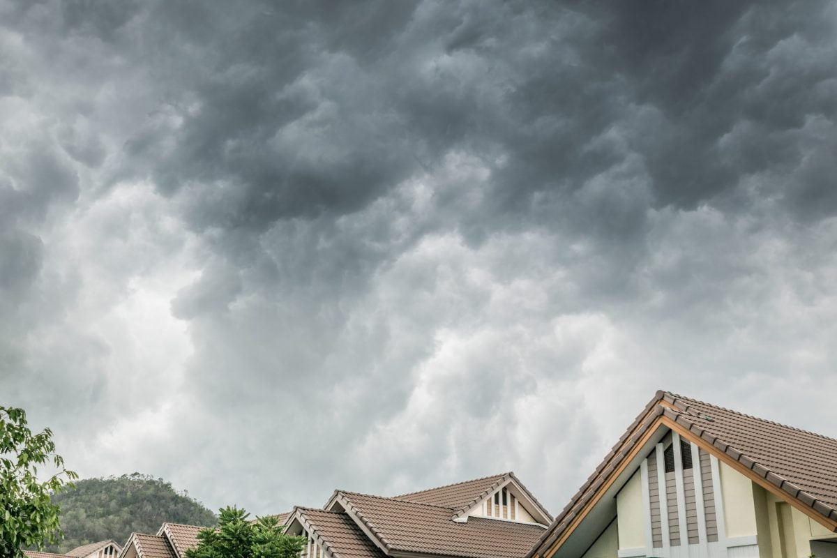 how to protect your roof before a hurricane